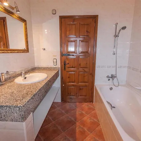 Villa Modern With Private Pool Near The Sea