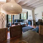 In With Pool And Mountain Views Villa