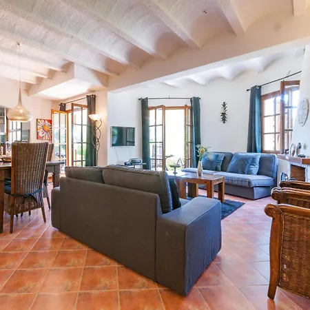 In With Pool And Mountain Views *