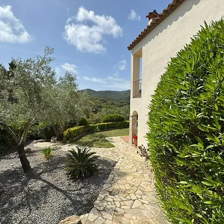 In With Pool And Mountain Views Vil·la